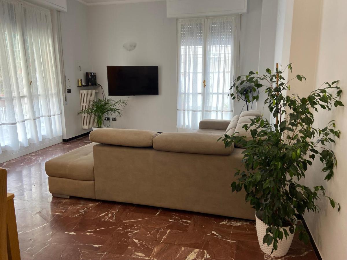 ראפאלו Sunny Apartment With Big Terrace מראה חיצוני תמונה