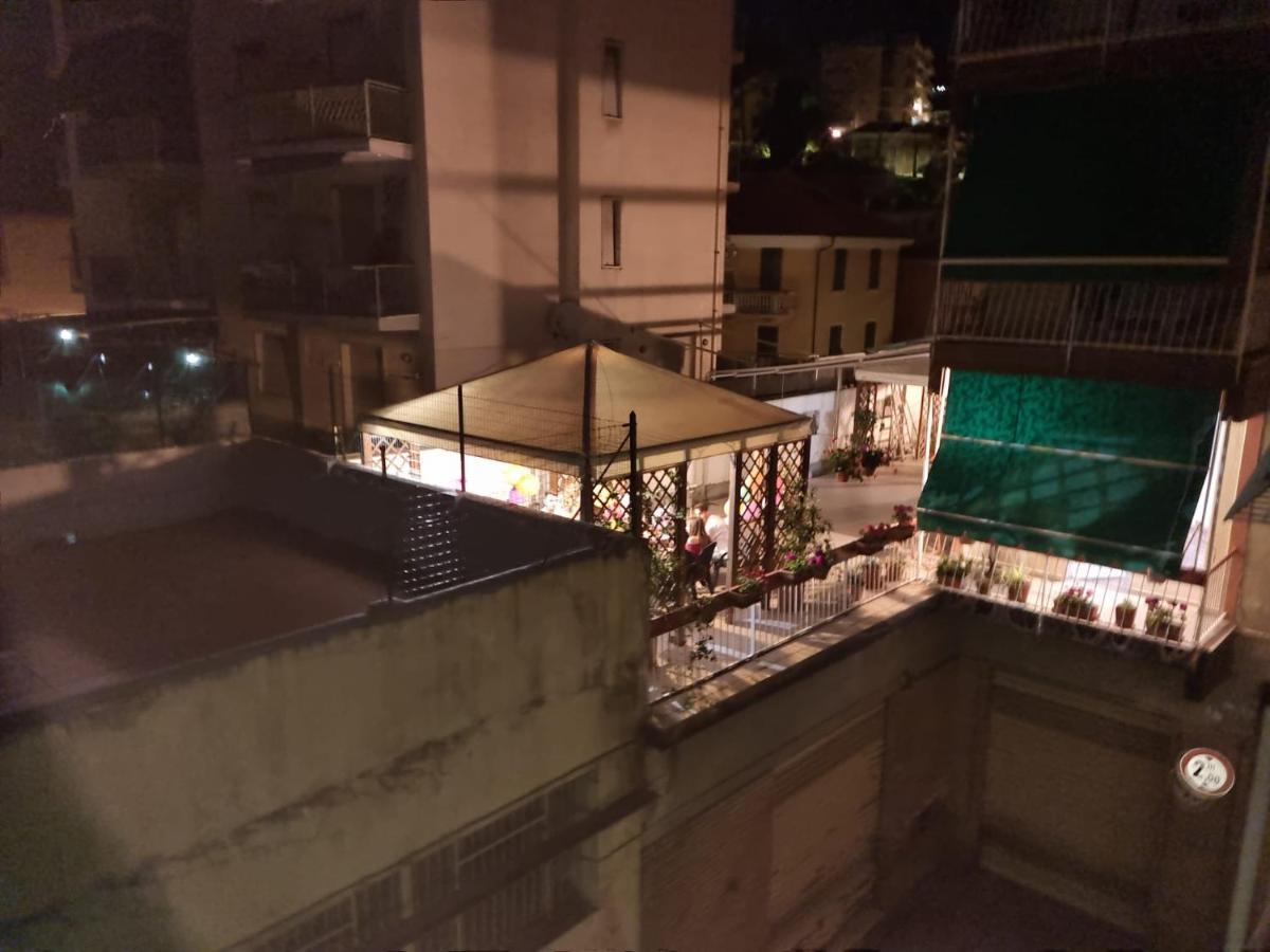 ראפאלו Sunny Apartment With Big Terrace מראה חיצוני תמונה