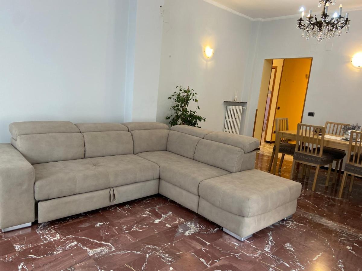 ראפאלו Sunny Apartment With Big Terrace מראה חיצוני תמונה